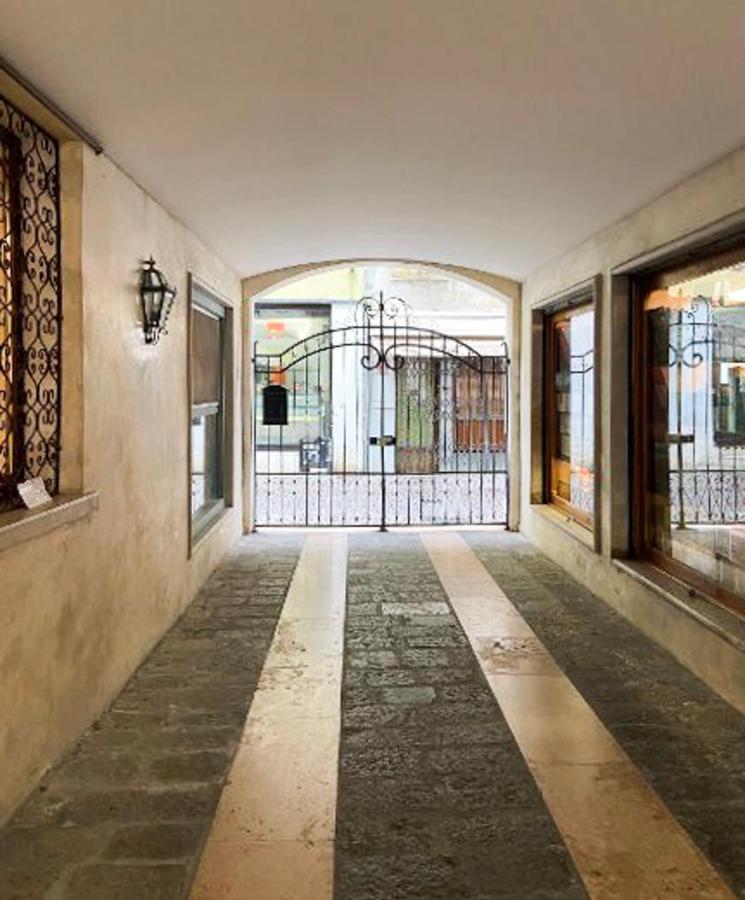Dolfin Apartment * * * * * Treviso Exterior foto